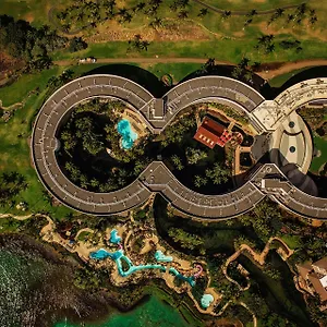 Курортный комплекс Hilton Grand Vacations Club Ocean Tower Village ***