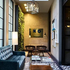 Отель Sixty Soho *****